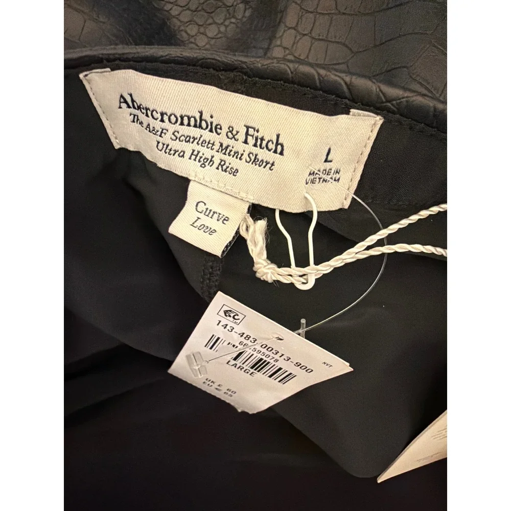 Abercrombie & Fitch The AF Scarlett Curve Love Mini Skort Ultra High Rise Black